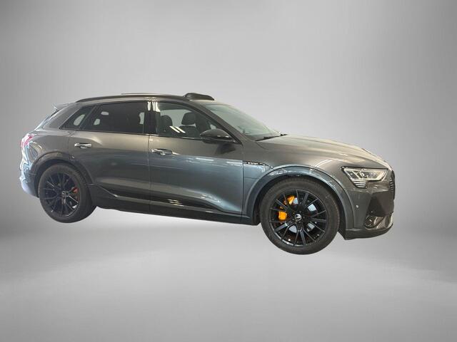 Audi e-tron 55 quattro S edition 95 kWh 408pk · Panoramadak · 360 Camera · Luchtvering · Elek. Stoelen + Geheugen · Dodehoeksensor · Keyless ·