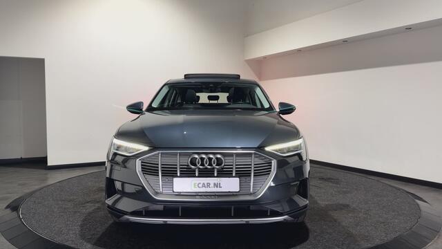 Audi e-tron Sportback 55 quattro Business edition Plus 95 kWh Leder interieur | Pano dak | Trekhaak | Soh (batterijcheck) Waarde 92,3 %