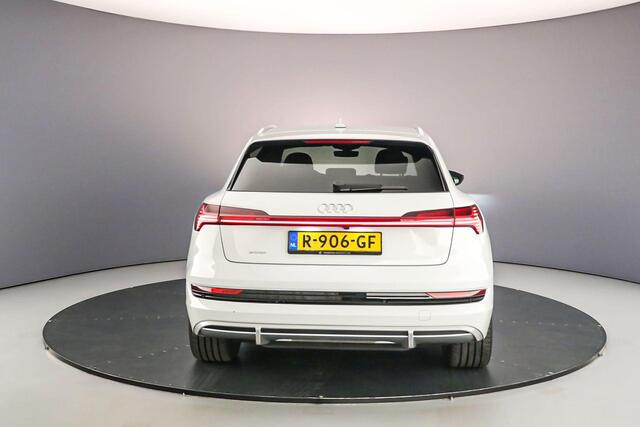 Audi e-tron 55 quattro S edition 95 kWh | Adaptieve Cruise | Apple/Android Play | Adaptieve Luchtvering | Camera | Virtual Cockpit | Navi |