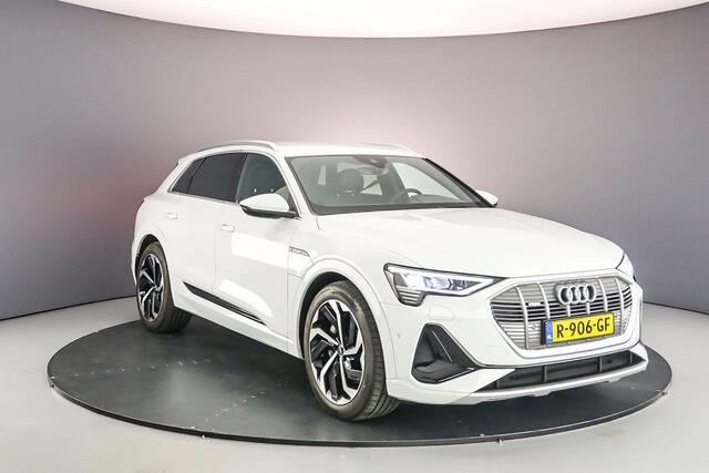 Audi e-tron 55 quattro S edition 95 kWh | Adaptieve Cruise | Apple/Android Play | Adaptieve Luchtvering | Camera | Virtual Cockpit | Navi |