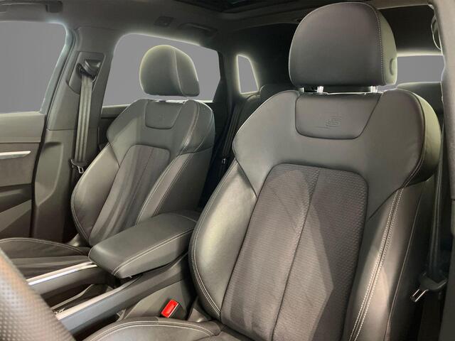 Audi e-tron 55 quattro S Line 300kW/408PK 95 kWh · Panoramadak · Camera + Parkeersensoren · Drive select