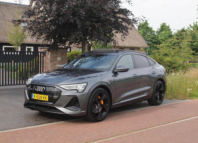 Audi e-tron Sportback 55 quattro S edition 95 kWh | Panoramadak | Camera | Sfeerverlichting | Bang & Olufsen | 22 inch |