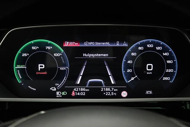Audi e-tron 55 quattro edition 95 kWh | PANORAMADAK | STUURVERWARMING | HEAD UP | DAB | DRAADLOZE LADER | CAMERA | 22"