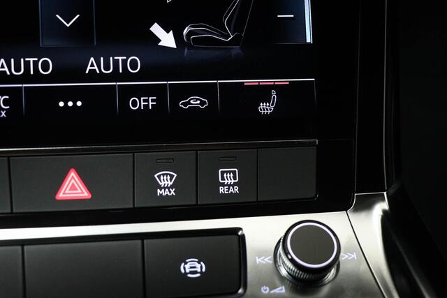 Audi e-tron 55 quattro edition 95 kWh | PANORAMADAK | STUURVERWARMING | HEAD UP | DAB | DRAADLOZE LADER | CAMERA | 22"