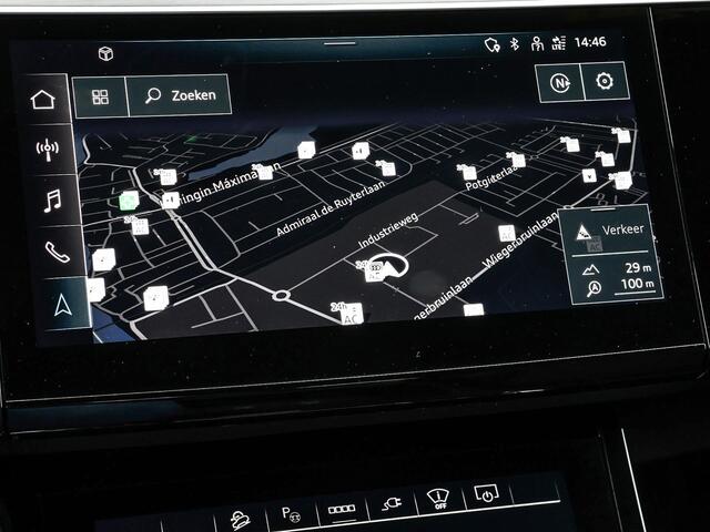 Audi e-tron 55 quattro 95 kWh 408pk S Edition · SOH 96,8% · Camera · Luchtvering · Afneembare Trekhaak · Head-Up Display · Elek. Achterklep · Stoelverwarming · 20"Velgen ·