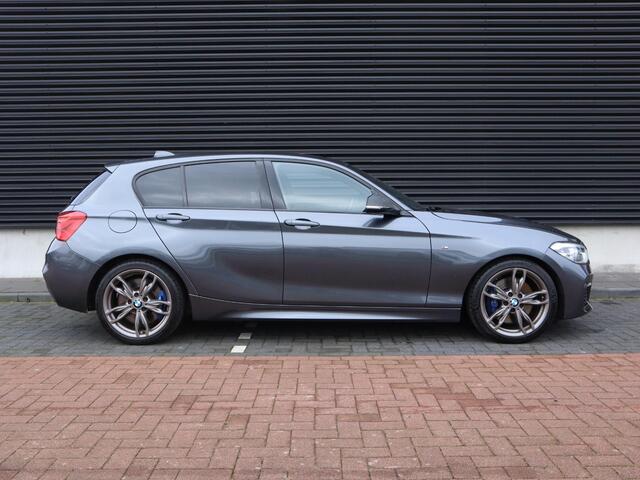 BMW 1-SERIE M140i Centennial Executive | Handbak | Clima | Cruise | Navi | Alcantara | M-Sport | PDC | LED | Multimedia |