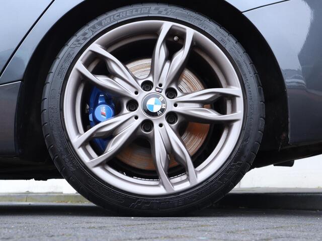 BMW 1-SERIE M140i Centennial Executive | Handbak | Clima | Cruise | Navi | Alcantara | M-Sport | PDC | LED | Multimedia |