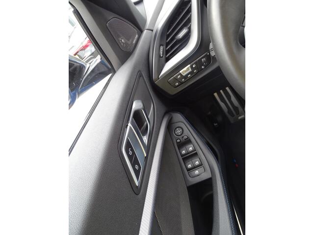 BMW 1-SERIE M135i xDrive High Executive PANORAMADAK|HEAD-UP DISPLAY|DODEHOEK DETECTIE|ACHTERUIT RIJ CAMERA|SPORT STOELEN|KEYLESS ENTRY/GO|NAVIAGTIE|LASER KOPLAMPEN