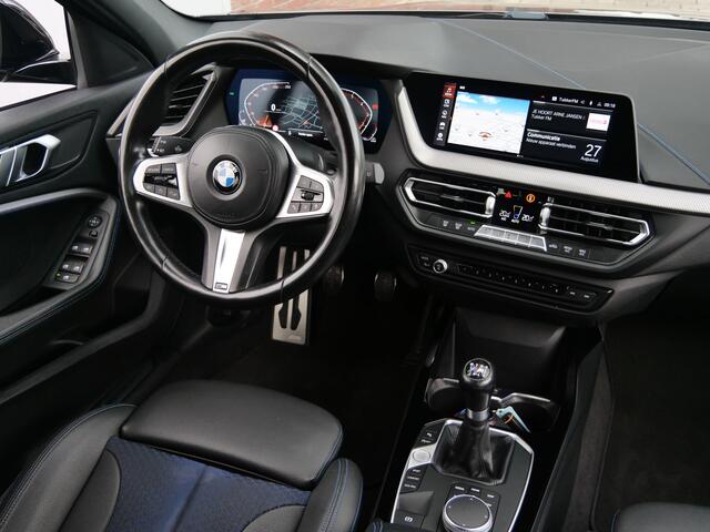 BMW 1-SERIE 116i 109pk Executive Edition M-pakket LED / Navigatie / 17 Inch / Apple Carplay