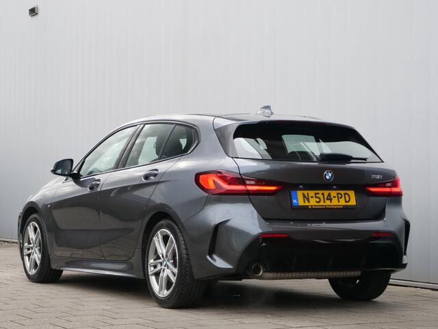 BMW 1-SERIE 116i 109pk Executive Edition M-pakket LED / Navigatie / 17 Inch / Apple Carplay