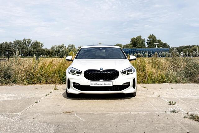 BMW 1-SERIE 118i High Executive Edition | M Sport | Stoelverwarming | Glazen Panoramadak |