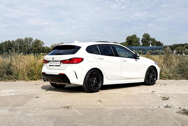 BMW 1-SERIE 118i High Executive Edition | M Sport | Stoelverwarming | Glazen Panoramadak |