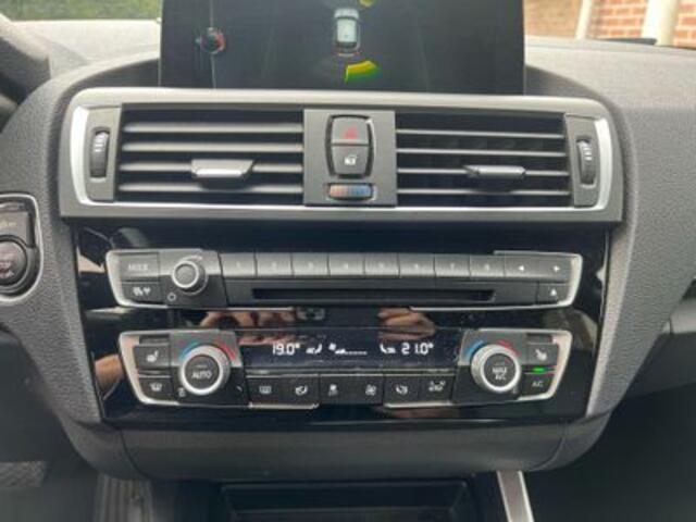 BMW 1-SERIE 118I 118i Cent High Exe M Pakket/NAP/AUTOMAAT
