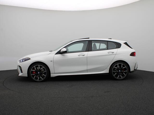 BMW 1-SERIE 120 M Sportpakket Pro | Innovation Pack | Panoramadak | Parking Assistant Plus | Head-Up Display | Harman Kardon | 19''