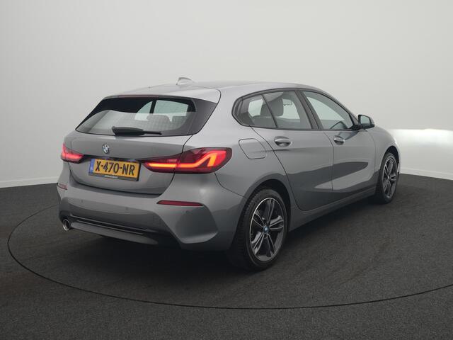 BMW 1-SERIE 118i - RIJKLAARPRIJS - Automaat - Achteruitrijcamera - All Seasonbanden - Stoel- en Stuurverwarming