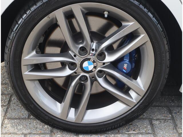 BMW 1-SERIE 120i Edition M Sport Shadow High Executive Line