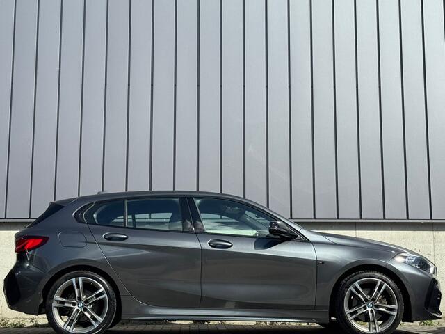 BMW 1-SERIE 118i 140PK Automaat M-Sport Camera Virtual Stuurverwarming