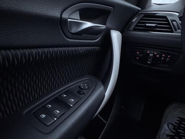BMW 1-SERIE 118i Executive Navi, Led