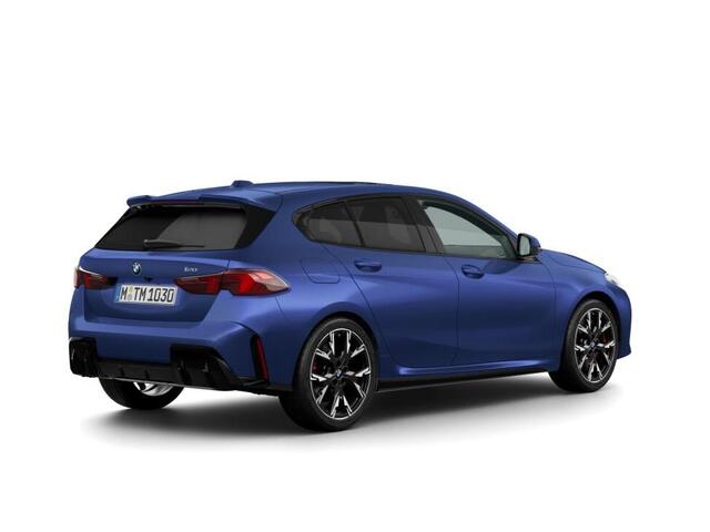 BMW 1-SERIE 120 | Individual Lak | M Sportpakket Pro | Harman Kardon | Panoramadak | Innovation Pack