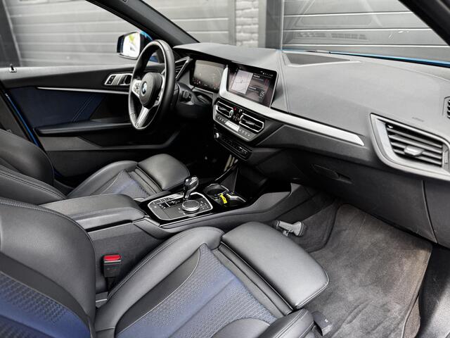 BMW 1-SERIE 118i High Executive M-Sport Shadow Automaat | Navi | Cruise | Stoelverw. | PDC | ¤20.900,-