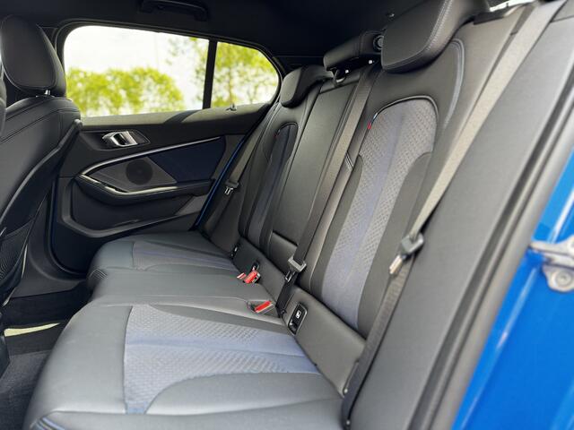 BMW 1-SERIE 118i High Executive M-Sport Shadow Automaat | Navi | Cruise | Stoelverw. | PDC | ¤20.900,-