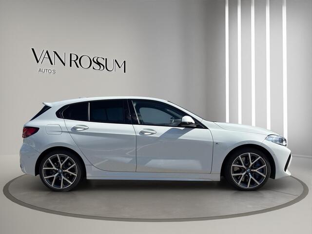 BMW 1-SERIE 118i M-Sport Executive Edition | Panoramdak | Alcantara | Verw Stoelen | Camera | Nette Auto.