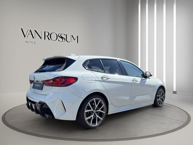 BMW 1-SERIE 118i M-Sport Executive Edition | Panoramdak | Alcantara | Verw Stoelen | Camera | Nette Auto.