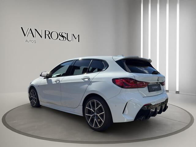 BMW 1-SERIE 118i M-Sport Executive Edition | Panoramdak | Alcantara | Verw Stoelen | Camera | Nette Auto.