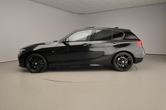BMW 1-SERIE 5-deurs 120i | M-Sportpakket | LED | Leder | Navigatie | Schuifdak | Stoelverwarming | Keyles go | DAB | Hifi speakers | Alu 18 inch