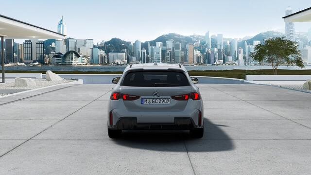 BMW 1-SERIE 120 High Executive M Sport Automaat / Panoramadak / Sportstoelen / M Adaptief onderstel / Comfort Access / Adaptieve LED / Head-Up / Harman-Kardon