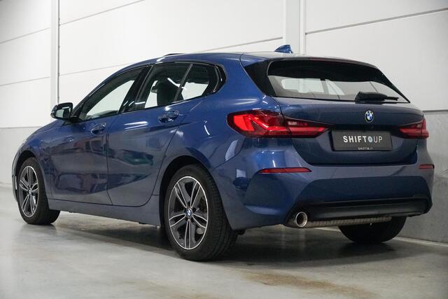 BMW 1-SERIE 118i Panoramadak | Sportstoelen | Camera | CarPlay
