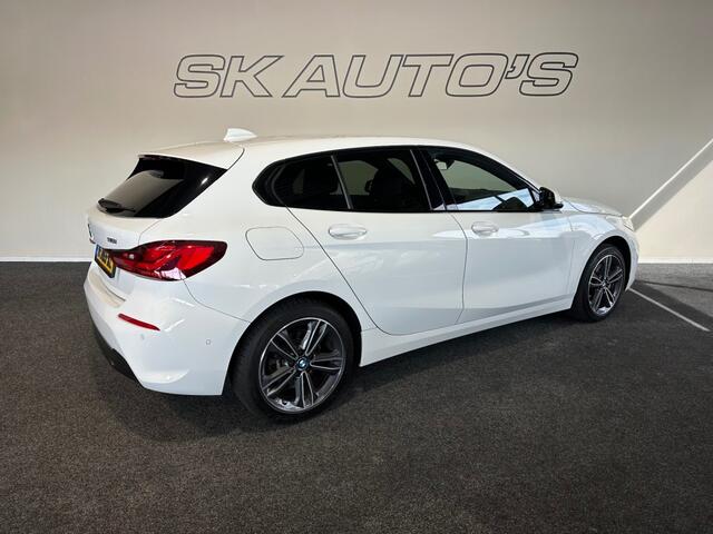 BMW 1-SERIE 118I HIGH EXEC l 1STE EIG l STOELVERW l CAMERA l NAVI l SFEERVERL l