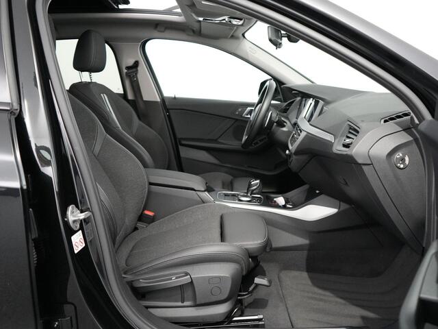 BMW 1-SERIE 118i Corporate High Executive | M sport | 18inch | Pano | Black |