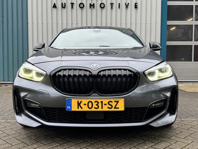 BMW 1-SERIE 118d M-Pakket / Virtual / Adaptive / Camera / Apple Carplay / Alcantara