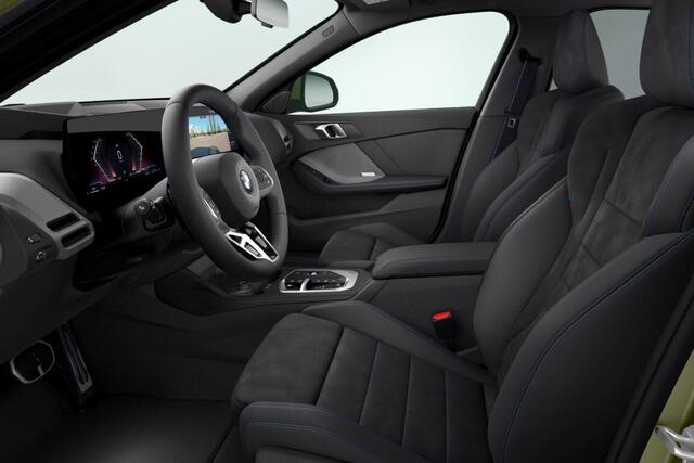 BMW 1-SERIE 120 | M Sportpakket Pro | Innovation Pack | Harman Kardon | Glazen panoramadak | Stuur verwarmd