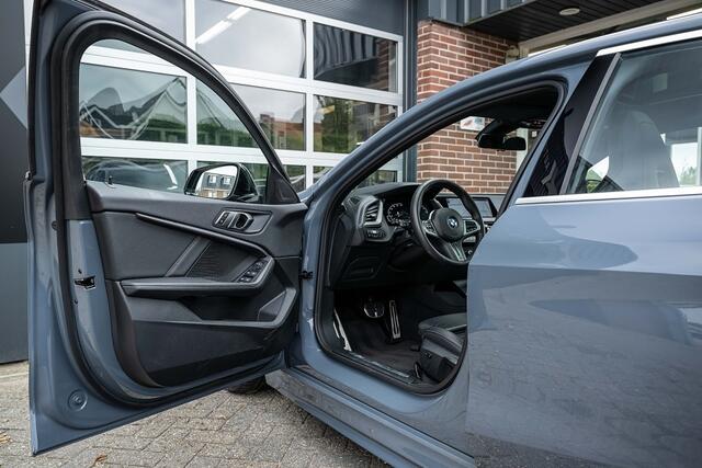 BMW 1-SERIE 118 118i Executive Edition | M-Sport | Panorama | Head-up | Hifi | Sportstoelen | Cruise | 18' inch |