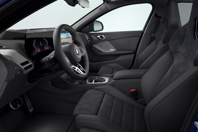 BMW 1-SERIE 120 | M Sport Pro | Innovation Pack | Glazen Panoramadak | Extra getint glas | Elektrisch verstelbare stoelen | Harman-Kardon sound system