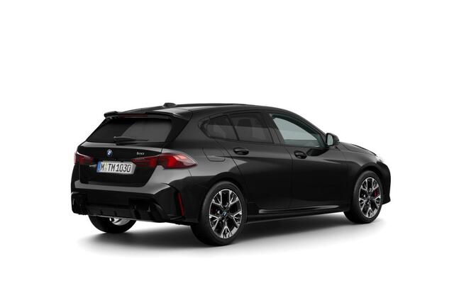 BMW 1-SERIE 120 | M Sport Pro | Premium Pack | Harman Kardon | Glazen Panoramadak