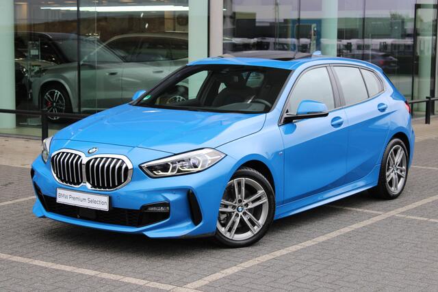BMW 1-SERIE 118i Executive M Sport Automaat / Panoramadak / Achteruitrijcamera / LED / M Sportonderstel / Live Cockpit Professional / Parking Assistant