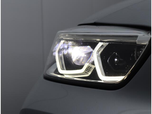 BMW 1-SERIE 120i M-sport | Head-up | Leder | Panoramadak | Camera | Org. NL