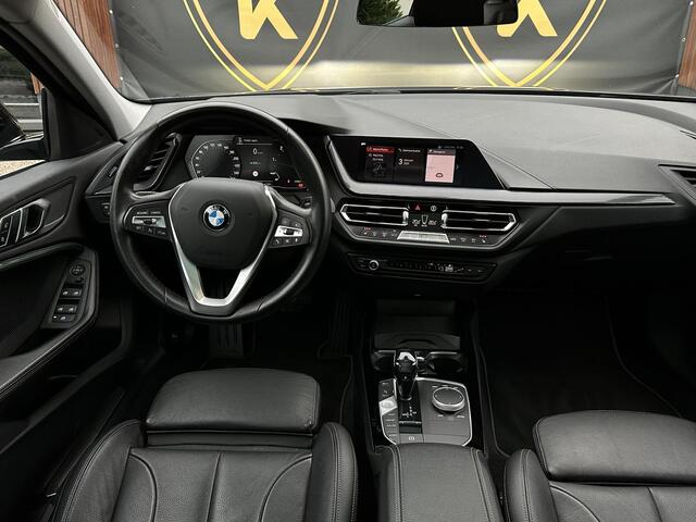 BMW 1-SERIE 118d M Pakket Panoramadak Cruise Leer Stoelverw. 19''LM