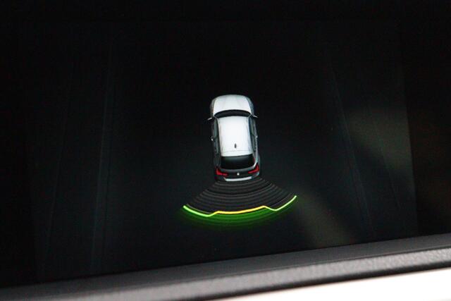 BMW 1-SERIE 118i Executive Automaat | NAVI | CLIMA | PDC ACHTER | CRUISE | LEER |