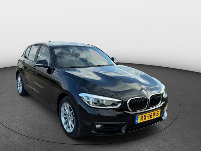 BMW 1-SERIE 118i Executive Aut [ Nav Pdc Cruise ]