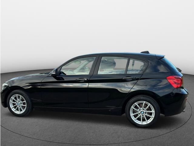 BMW 1-SERIE 118i Executive Aut [ Nav Pdc Cruise ]