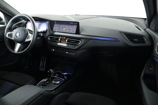 BMW 1-SERIE 120i M-Sport / Opendak / Kuipstoel / LED / Cam / CarPlay
