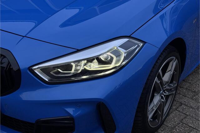 BMW 1-SERIE 118i M-sport | Stoel + Stuurverwarming | Camera | Adaptive Cruise | 2024