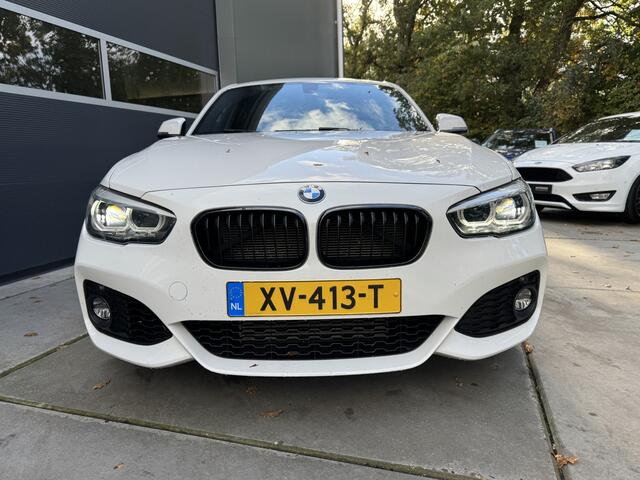 BMW 1-SERIE 118i 136pk Automaat Executive PDC Navigatie LED