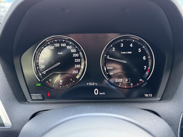 BMW 1-SERIE 118i 136pk Automaat Executive PDC Navigatie LED