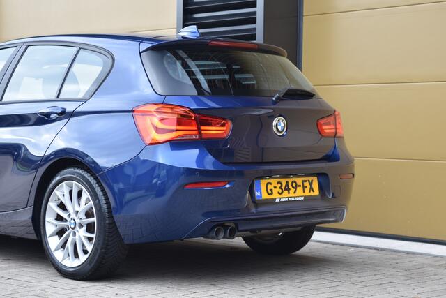 BMW 1-SERIE 120i High Executive * Sportstoelen * LED * Afneembare Trekhaak *