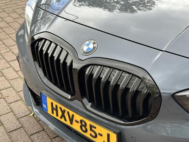 BMW 1-SERIE 120d High Executive M Pakket Panoramadak LED Ambient 17"LM